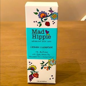 COPY - Mad Hippie cream cleanser